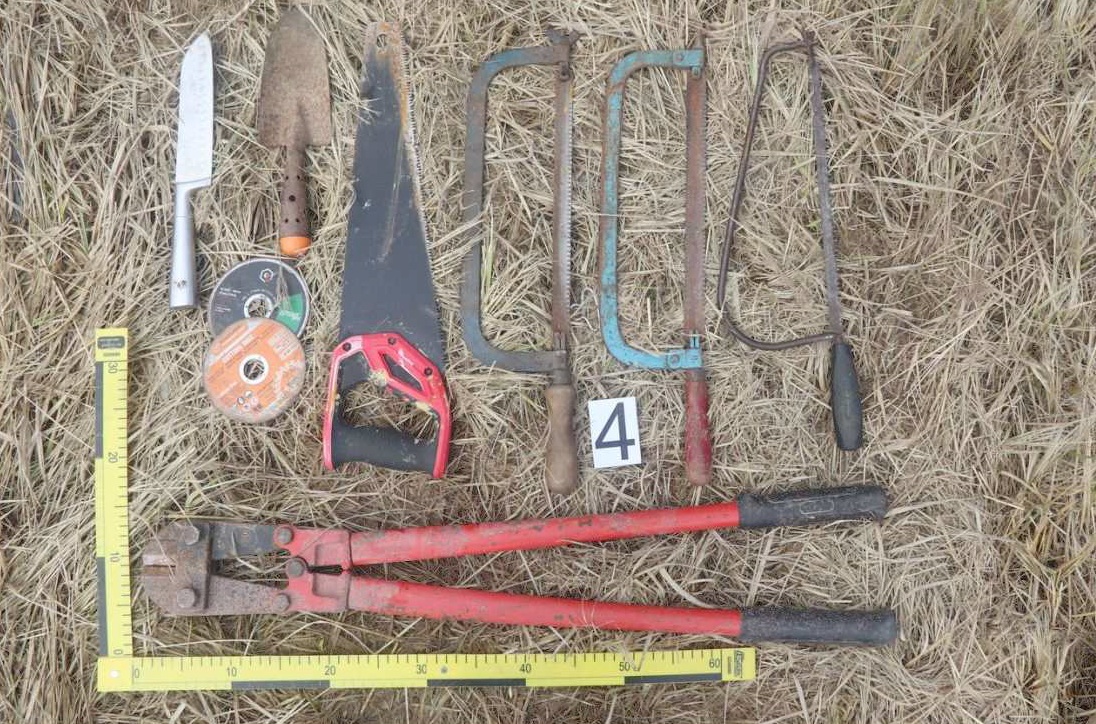 Nalezené nářadí na místě činu.jpg
