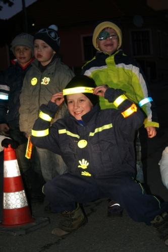 Nasvícení policejními auty.jpg