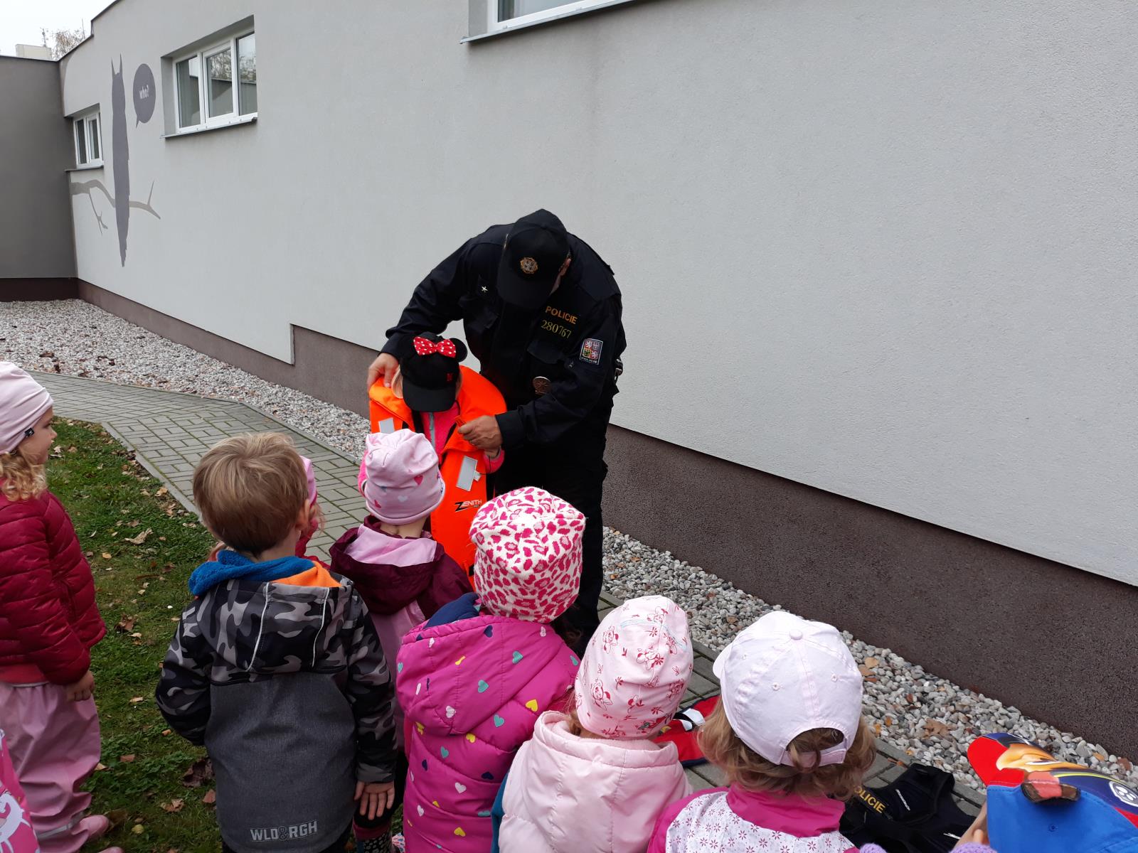 Návštěva policistů v MŠ Týnec nad Sázavou