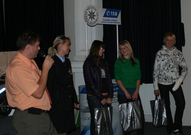 Nedej drogám šanci - vyhodnocení testu a předání cen.jpg