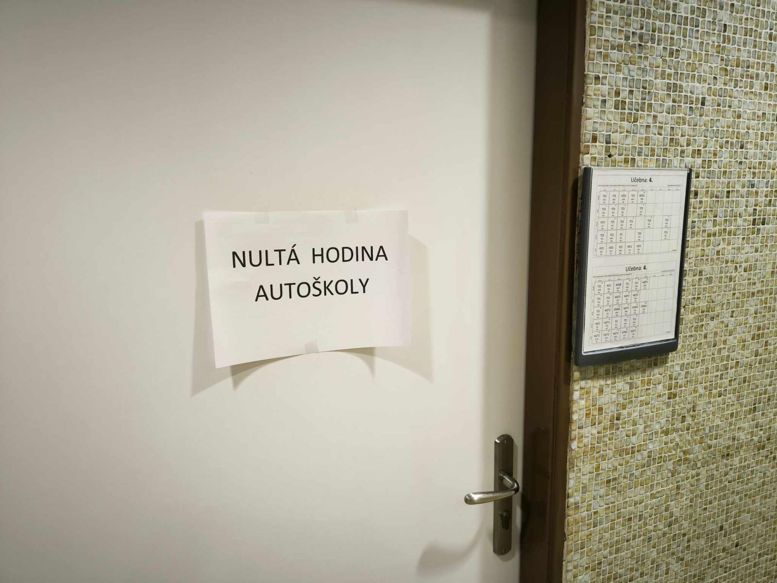 Nultá hodina v autoškole
