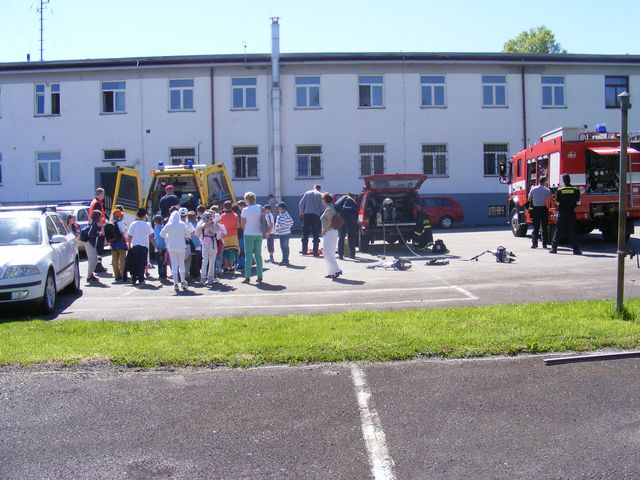 OOP Kaplice - společný projekt IZS - Bezpečí dětí 12.JPG