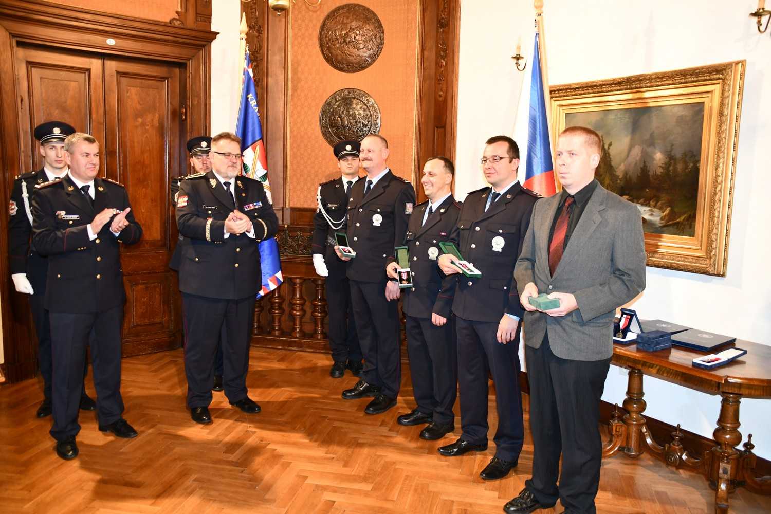 Ocenění policisté I.jpg