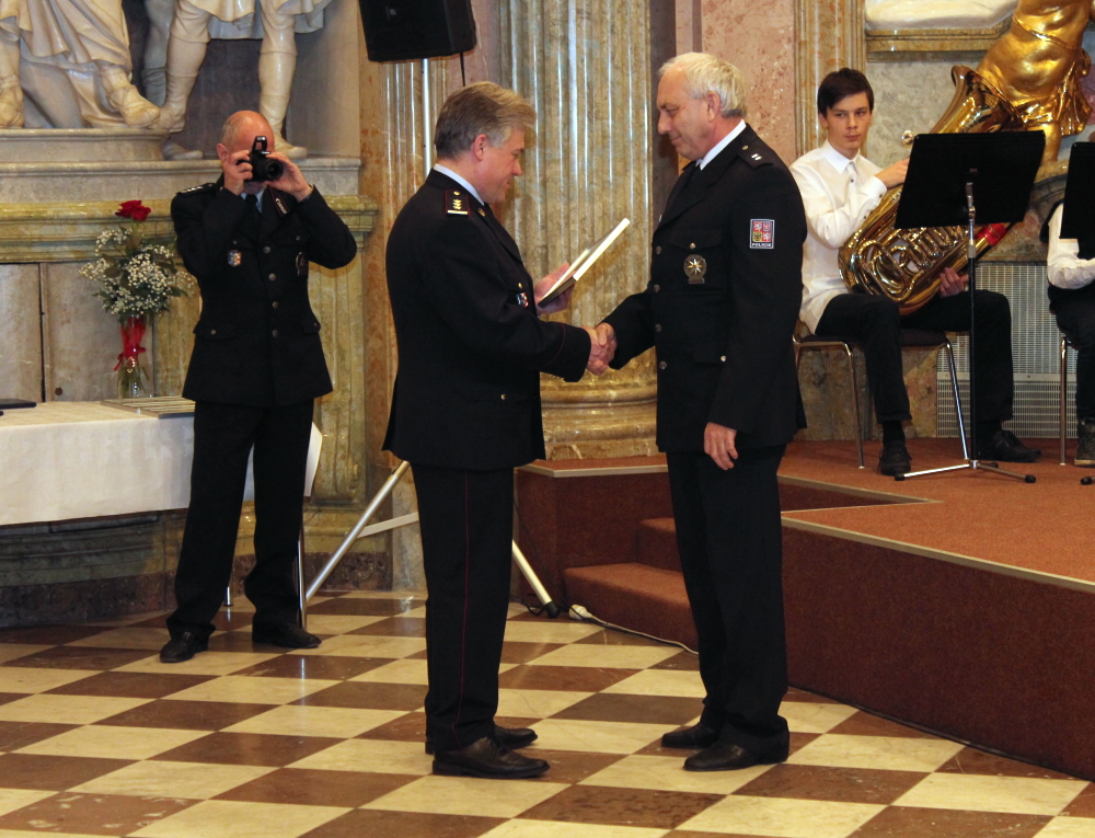 Oceňování nejlepších policistů a občanských zaměstnanců krajského ředitelství 