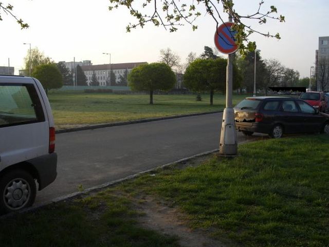 Odcizení vozidla na ulici  Pod Zámečkem