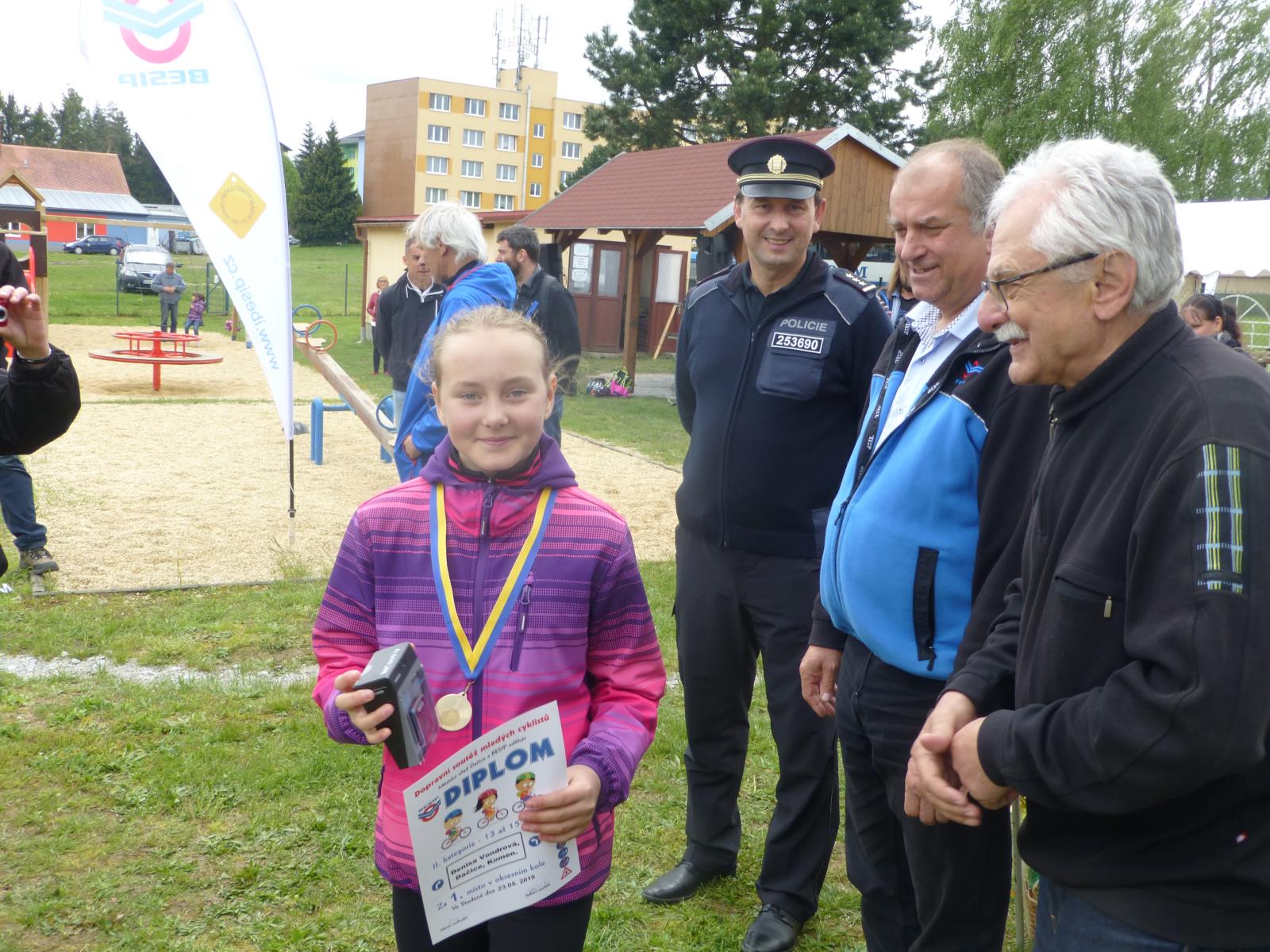 Okresní kolo soutěže " mladých cyklistů" ve Studené