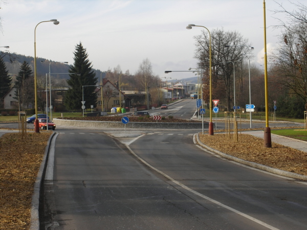 Okružní křižovatka Hrabačov1