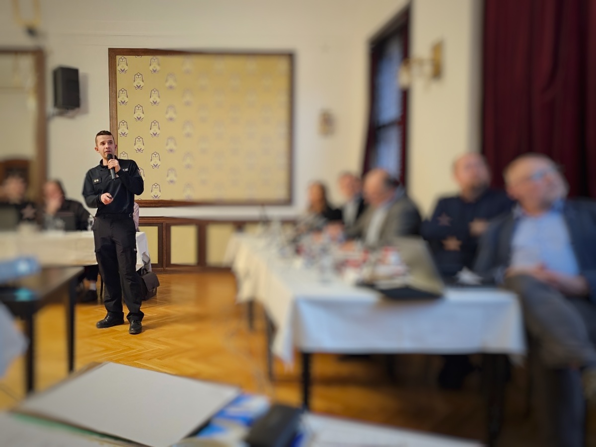 Přednáška o kyberpodvodech náchodským zastupitelům 27.2.2023
