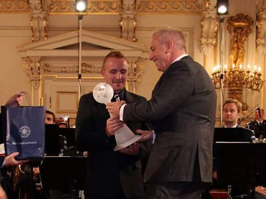 POLICISTA ROKU 2016 - kpt. Jiří Hamáček přebírá ocenění v kategorii "Tým roku".