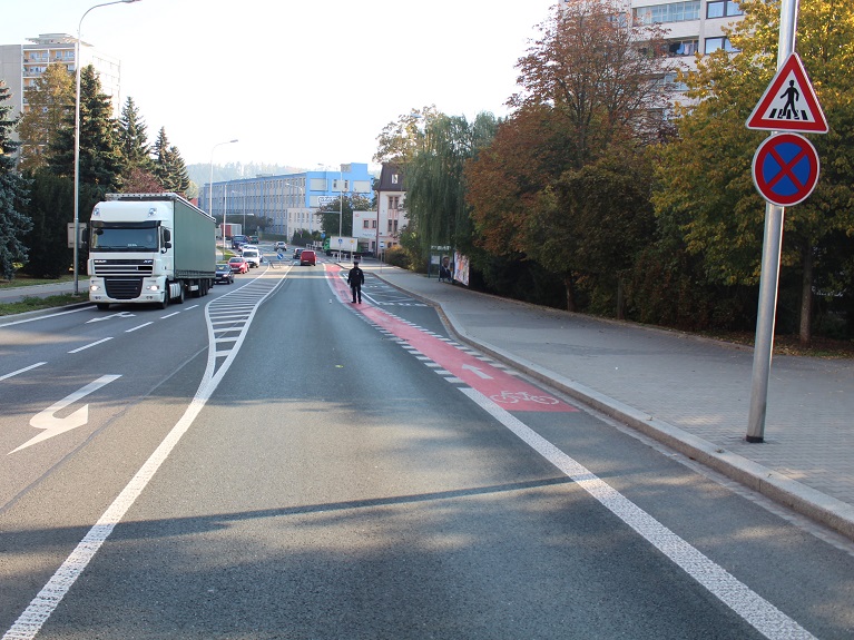 Pád cestující z autobusu