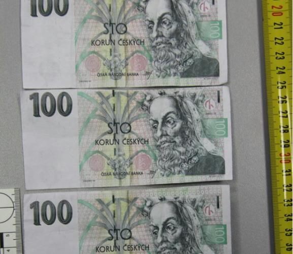 Padělané bankovky.