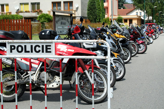 Parkování moto.jpg
