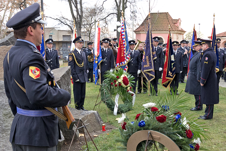 Pietní akt 15
