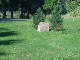 Poškozená plast.deska Sedláčkovy cyklostezky