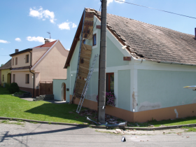 Poškozená střecha Chlebov