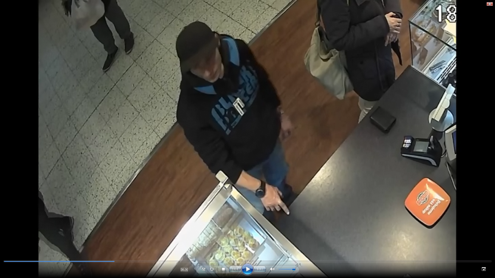 Podezřelý muž (2).png
