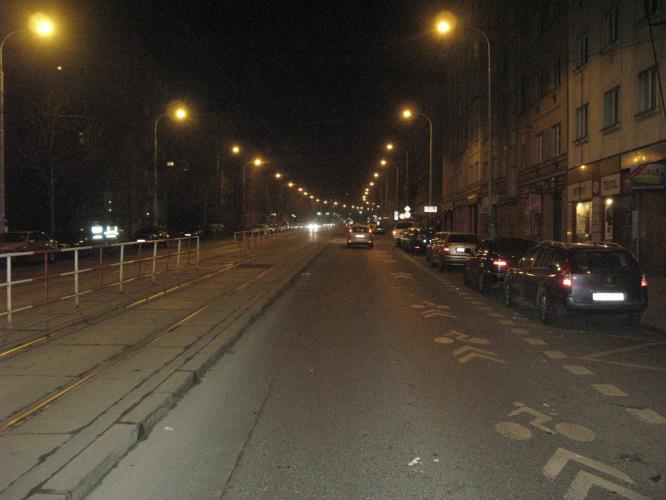 Pohled na poškozené vozy