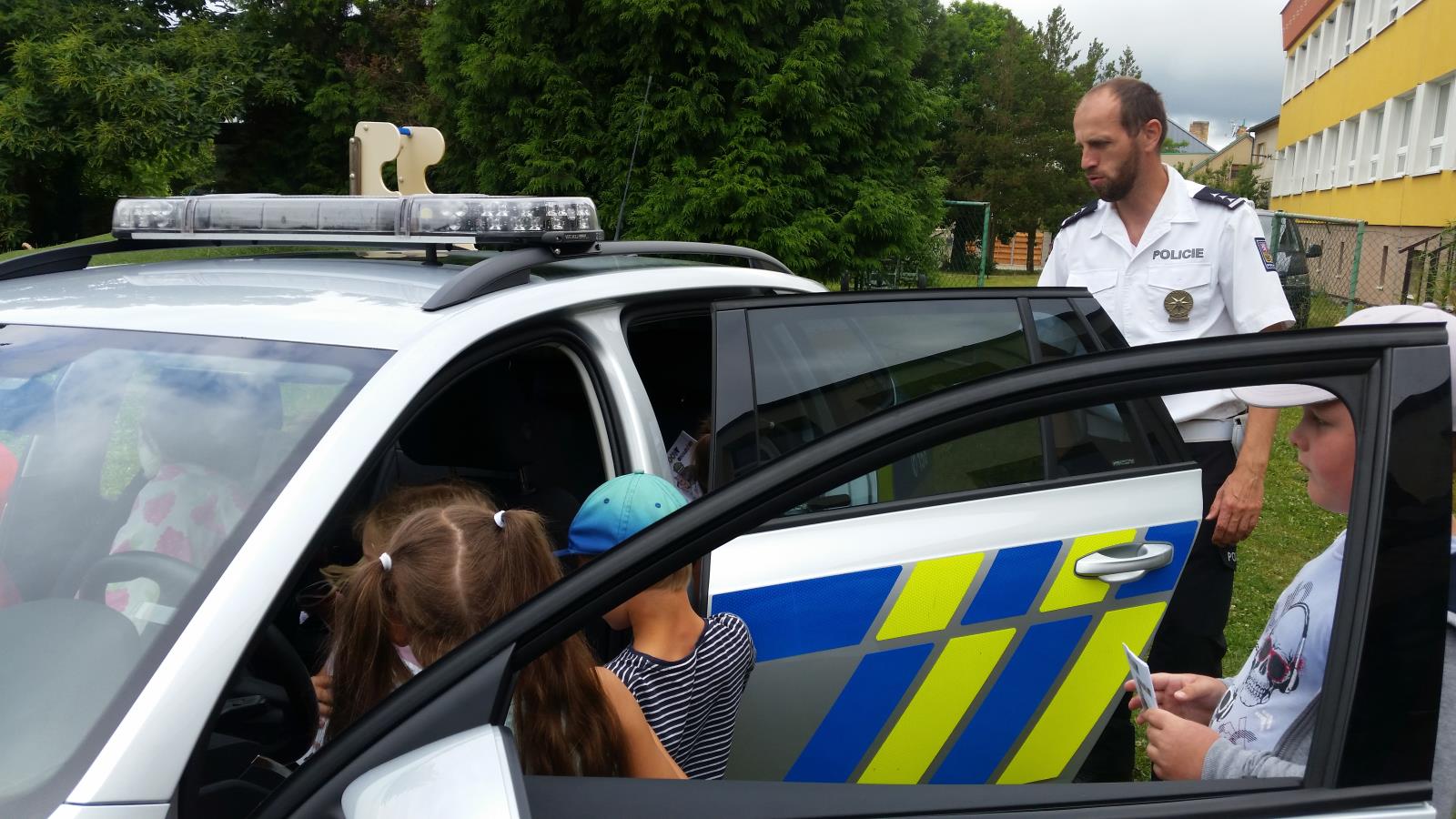 Policejní dopoledne pro děti z MŠ Lány