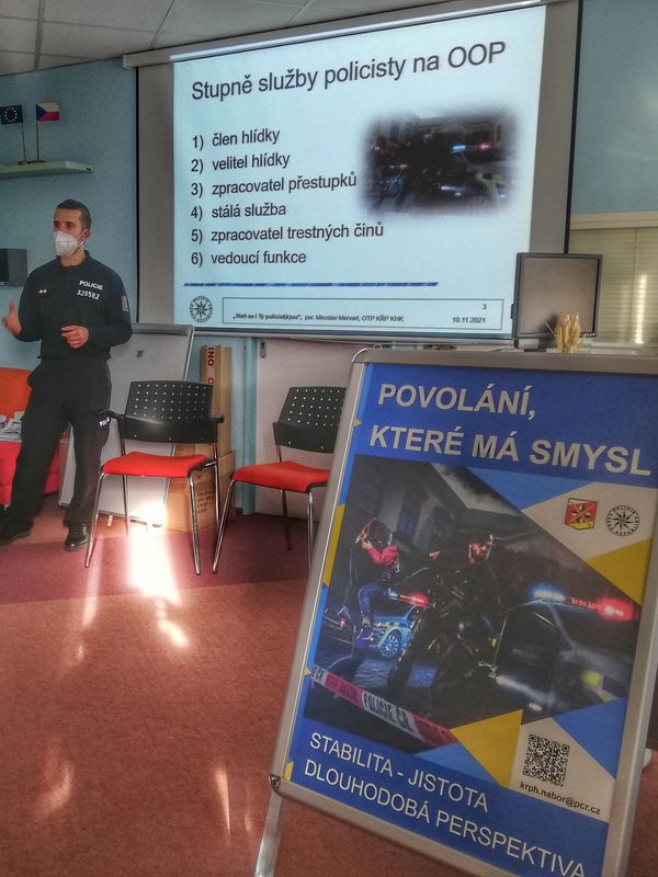 Policejní nauka na Týdnu vzdělávání dospělých - Náchod 10.11.2021