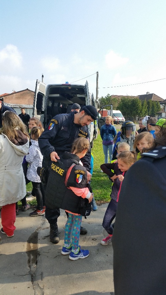 Policejní návštěvy ve školách