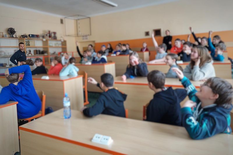 Policejní prevence chce osvětou mýtit rizikové trendy - ZŠ Červený Kostelec - 17.1.2024