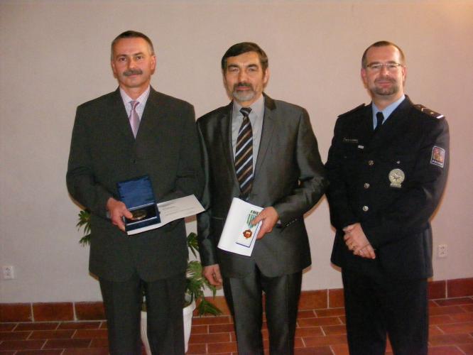 Policejní prezident i krajský ředitel ocenili profesionální práci jihočeských  policistů.jpg