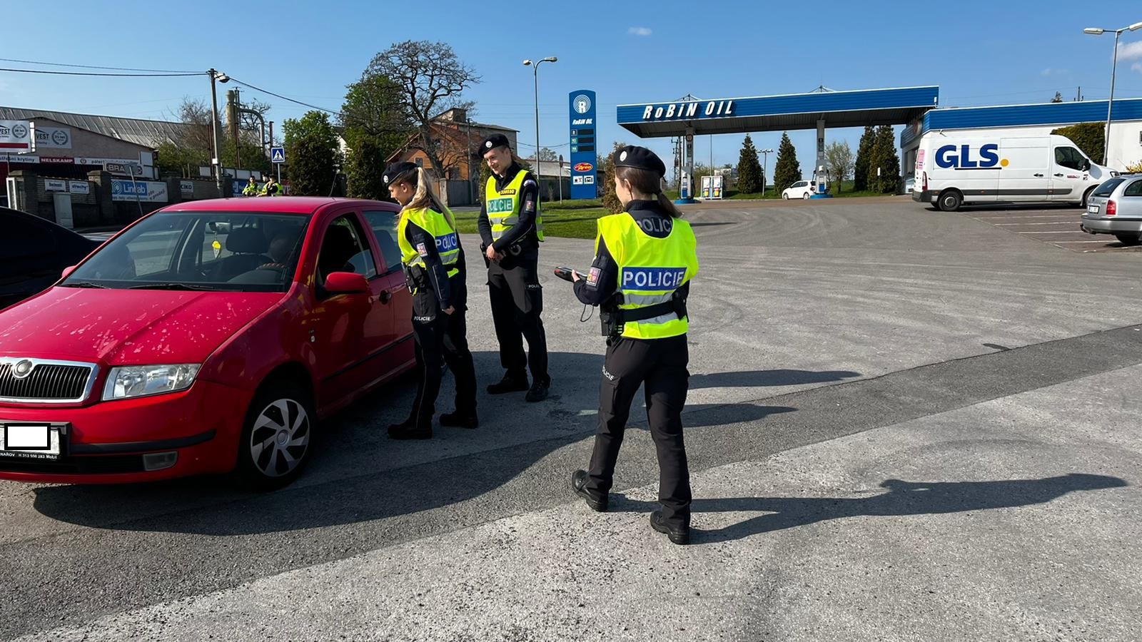 Policejní školáci dohlíželi na provoz v Kladně