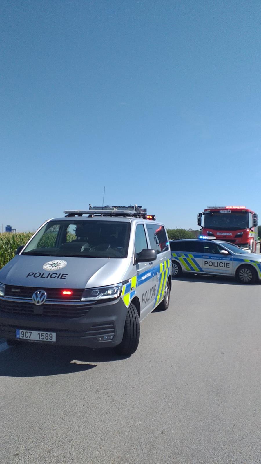 Policejní vozidla na tragické DN.jpeg