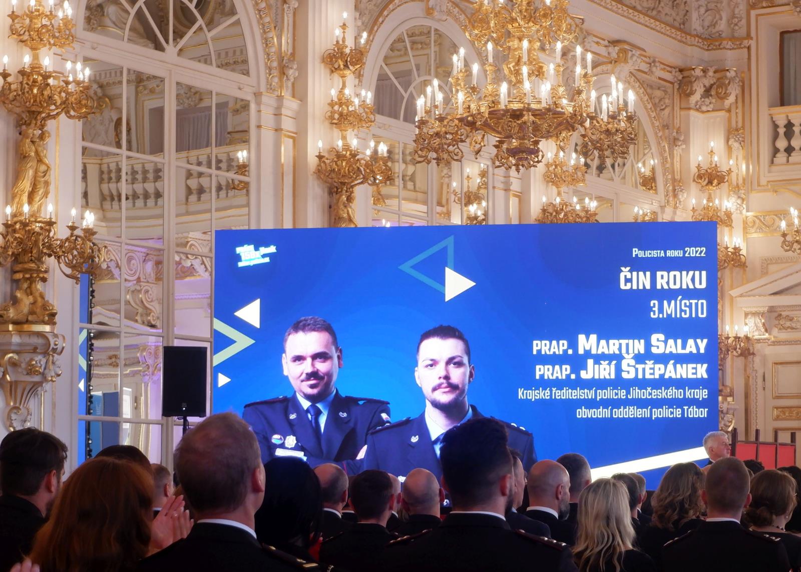 Policista roku 2022 2 policisté z Tábora.JPG