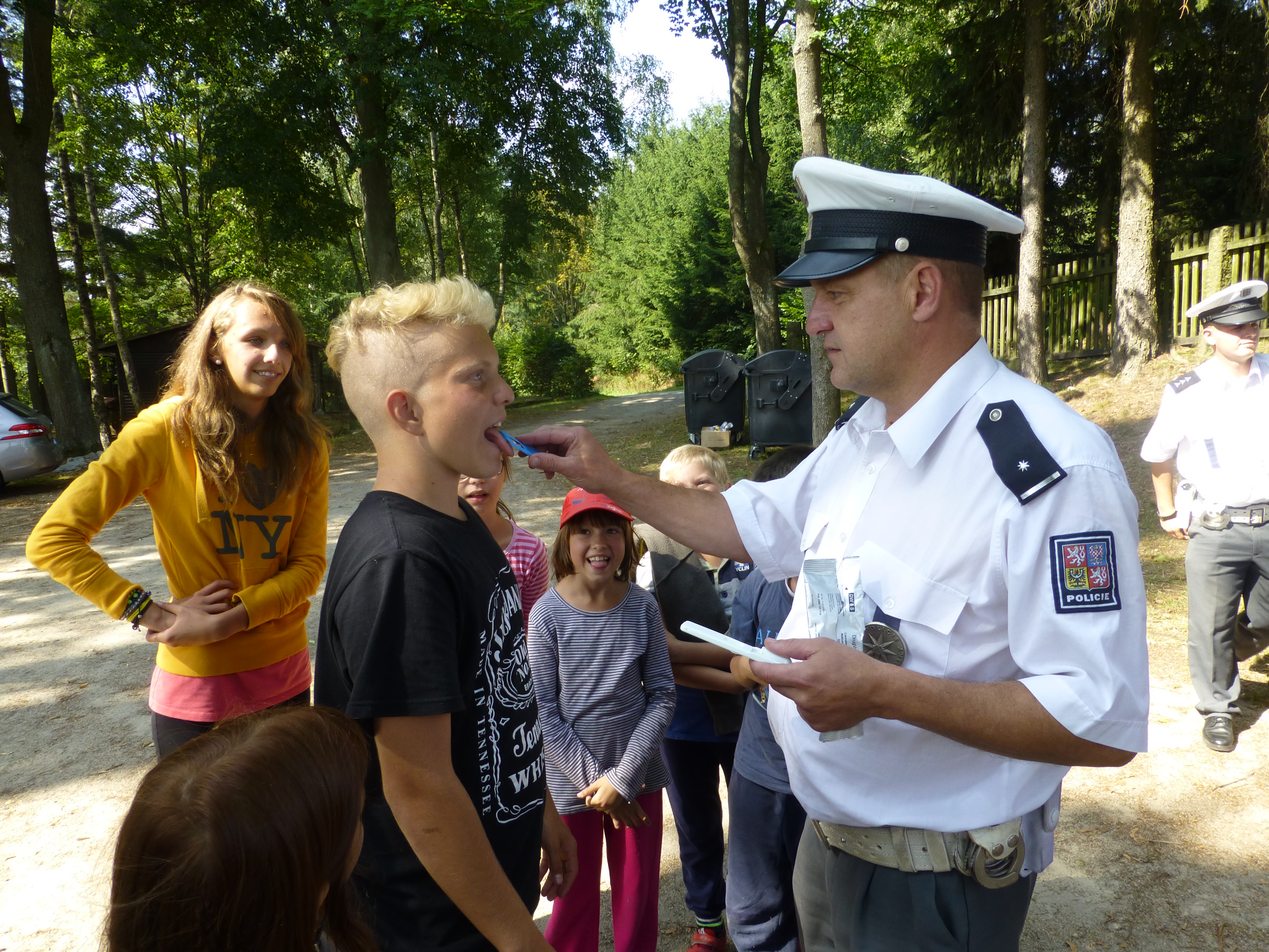 Policisté ÚO J.Hradec navštívili LDT pořádaný městem.JPG
