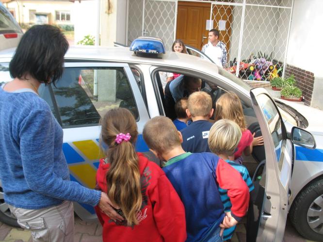 Policisté mezi dětmi