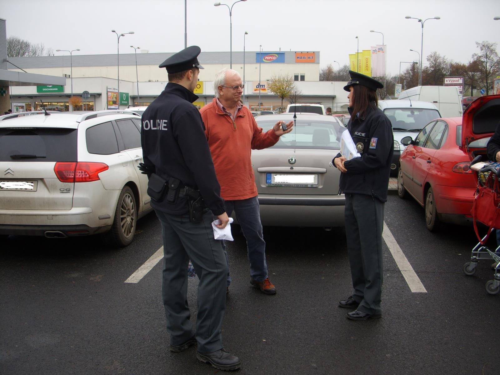 Policisté nabádají k opatrnosti