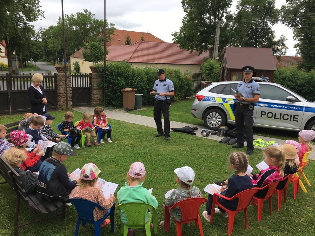 Policisté navštívili MŠ Běleč