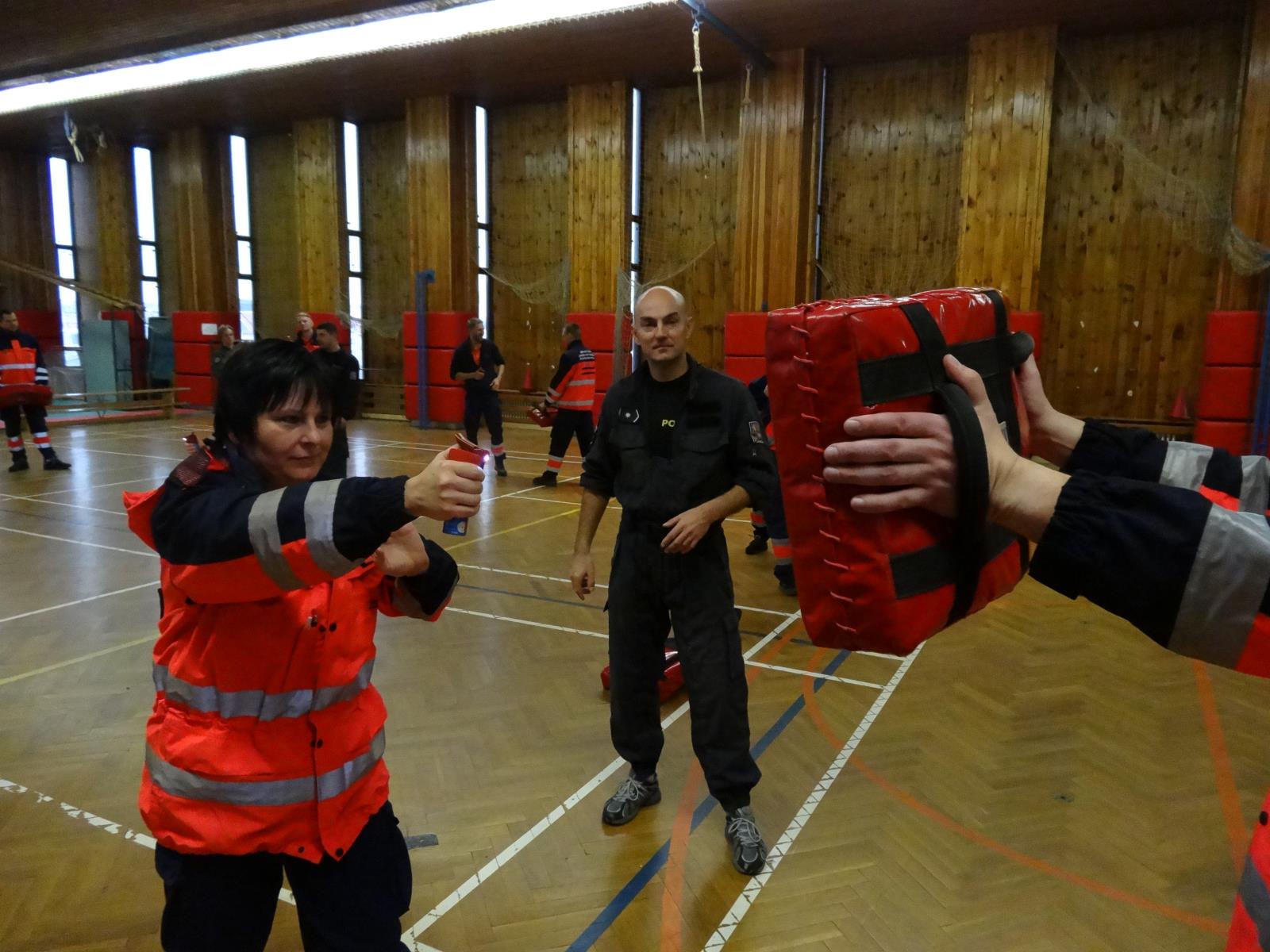 Policisté školí záchranáře. 