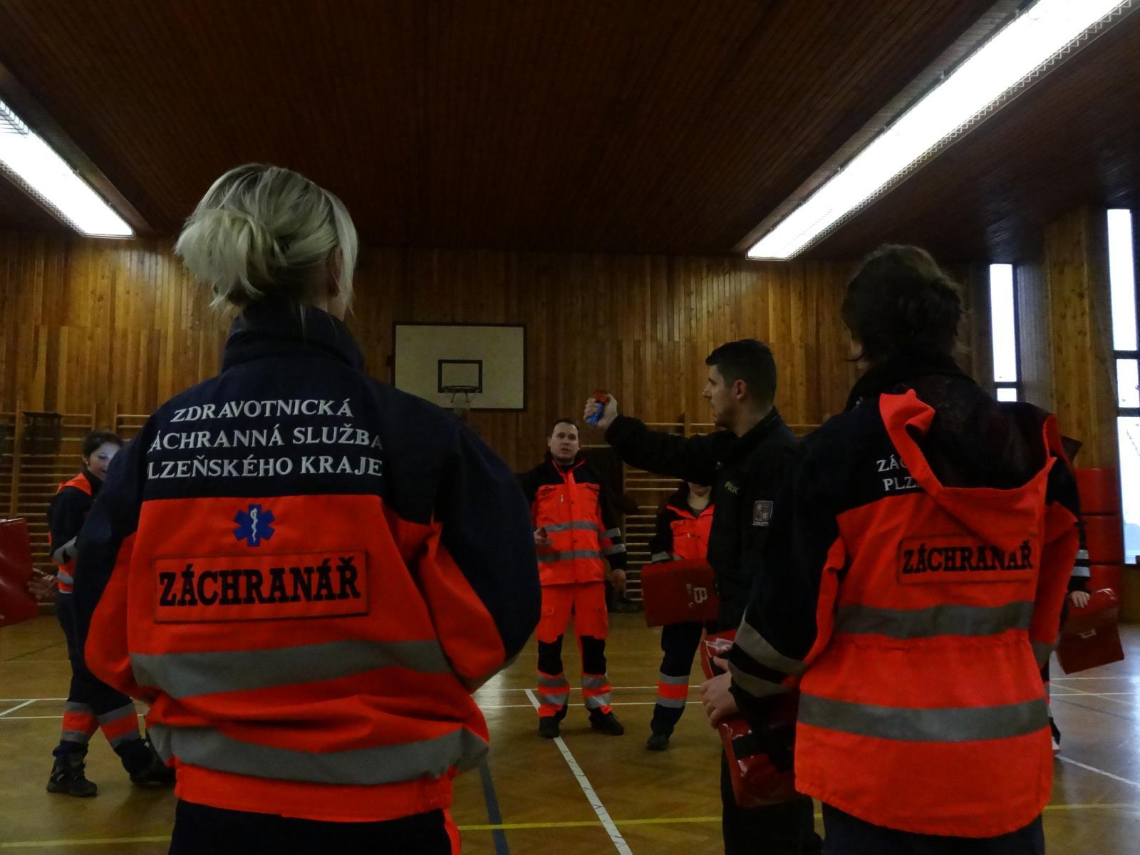 Policisté školí záchranáře. 