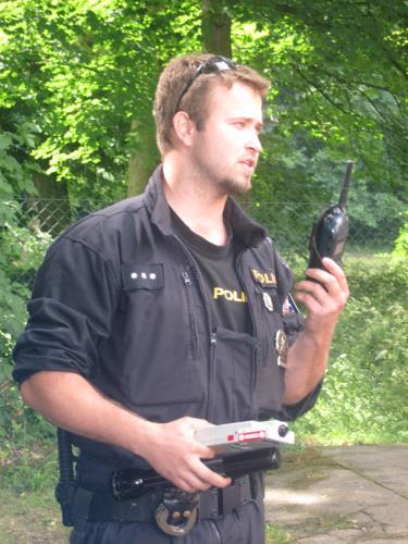 Policisté  u dětí z DD a MŠ v Ledcích