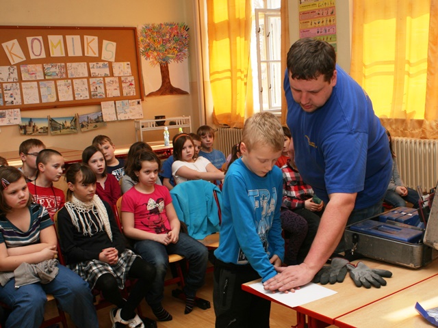 Policisté ve škole