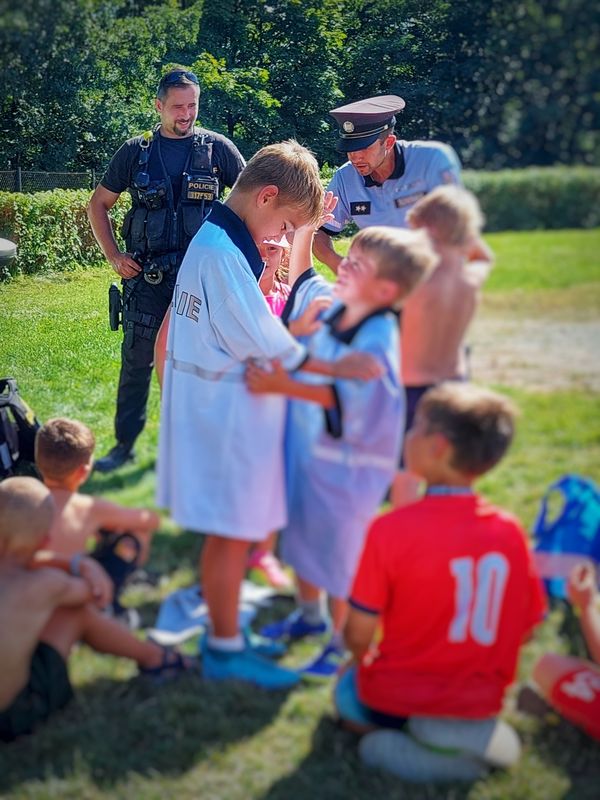 Policisté zavítali na fotbalový kemp do České Skalice 3.8.2022