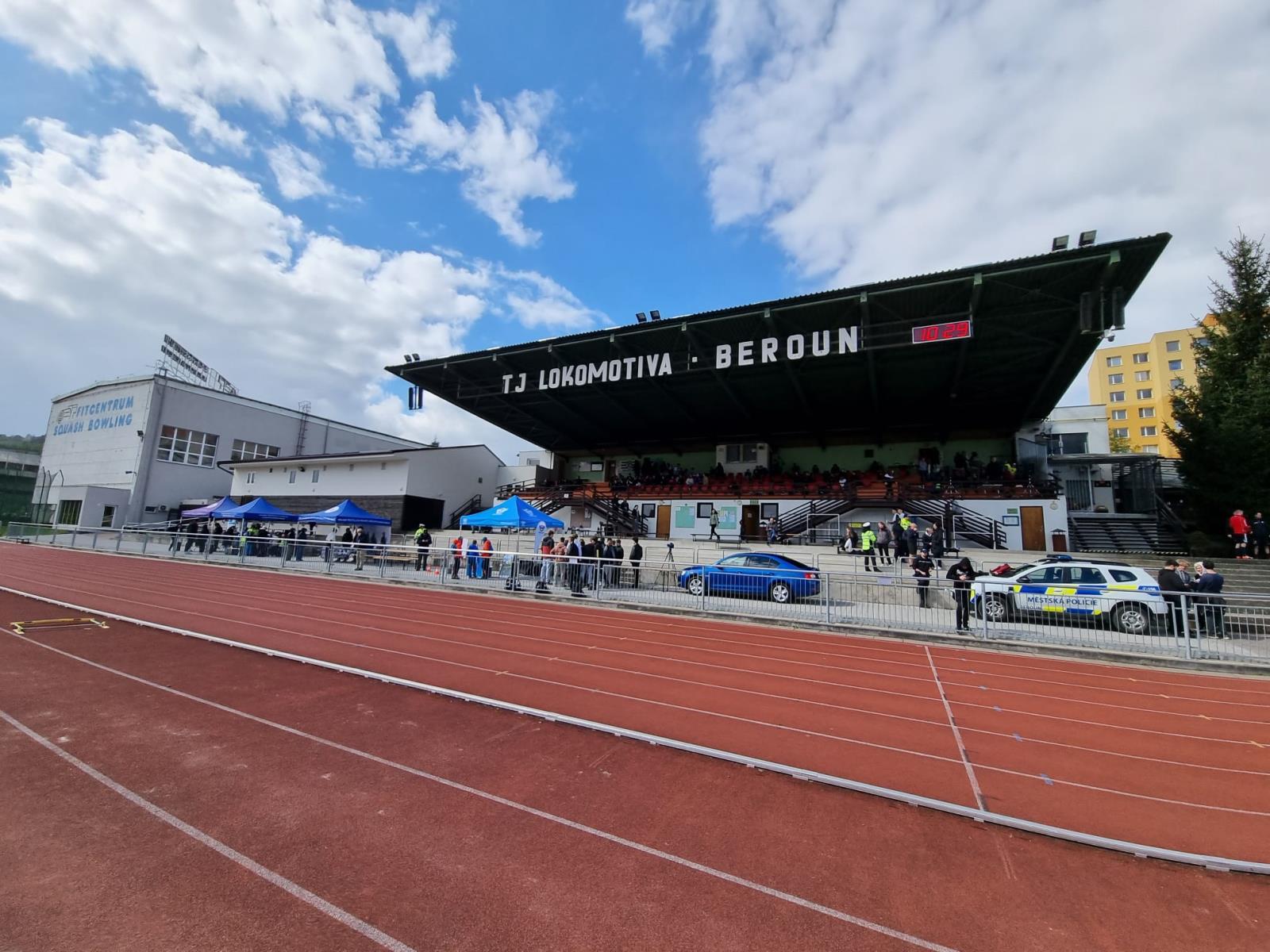 Poměřte s policií