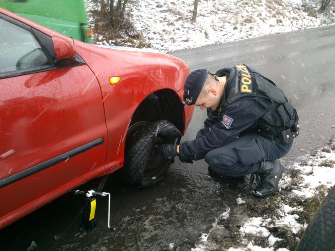 Pomoc policistů