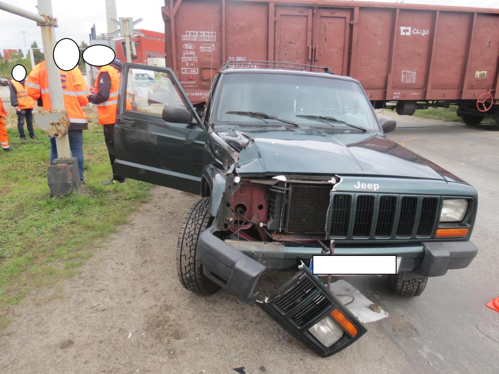 Poškození OA Jeep při DN 1.jpg