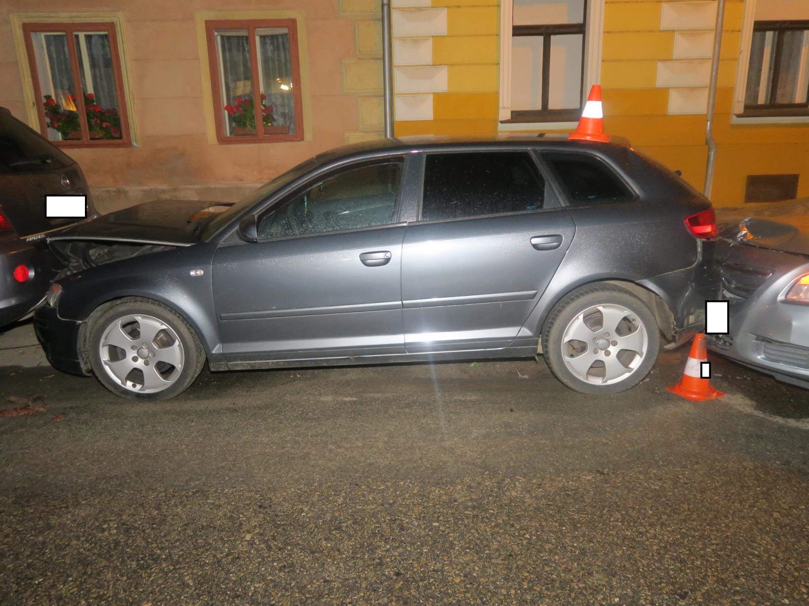 Poškození vozidel v Netolicích 1.jpg