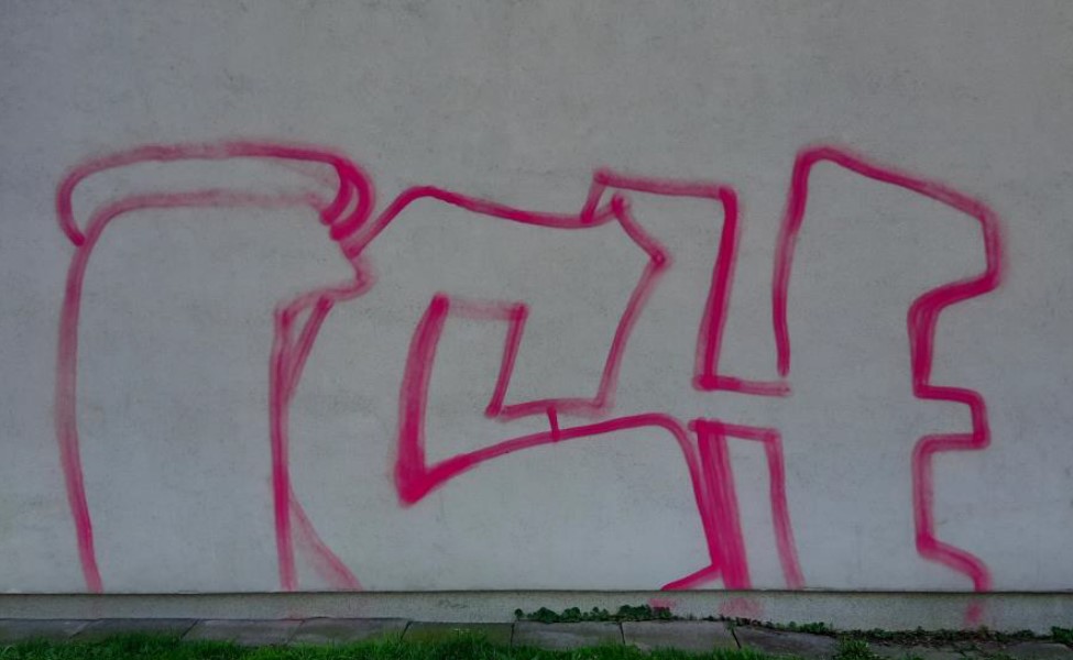 Posprejovaná fasáda.jpg