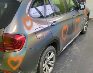 Posprejované auto
