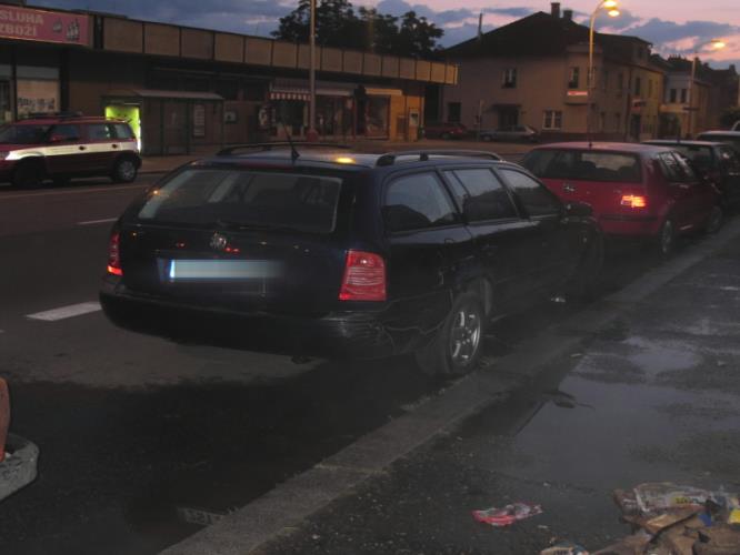 Požár kontejnerů a zahoření vozidel 4
