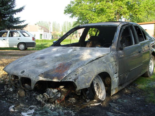 Požár vozidla BMW