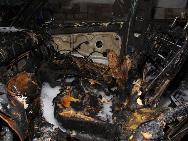 Požár vozu J. Hradec 04.JPG