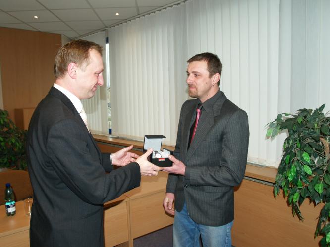 Předání certifikátu a hodinek