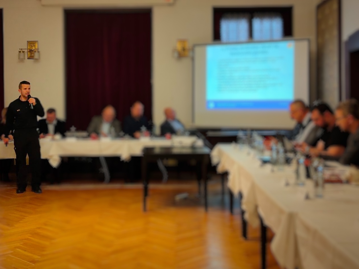 Přednáška o kyberpodvodech náchodským zastupitelům 27.2.2023