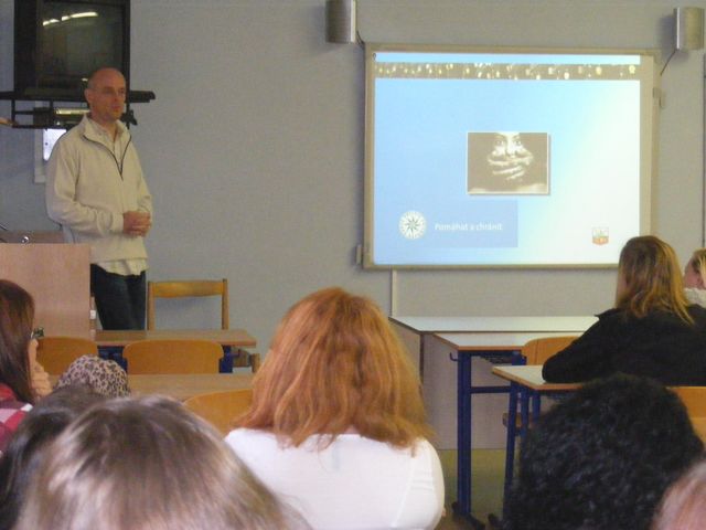 Přednášky pro studenty a učně 1.JPG